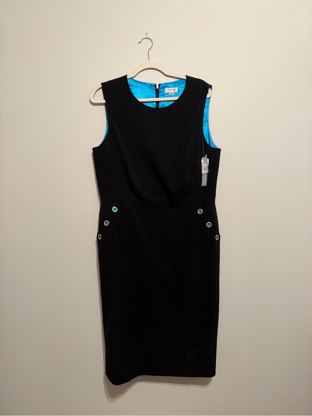 Sleeveless Black Sheath Dress